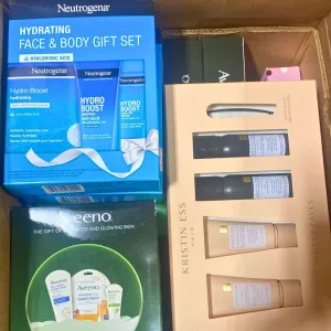 Assortes Brand Sets Includes Aveeno , Neutrogena & Kristin Ess (32 Pcs Lot)