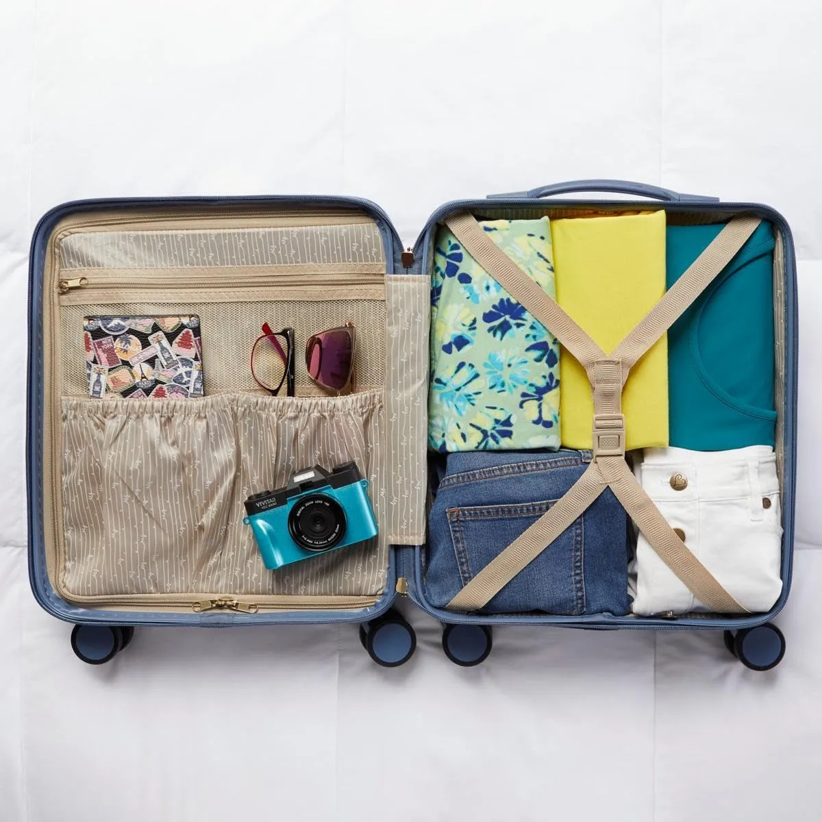 Samantha Brown 19"" Hardside Mini Spinner Luggage (Bravo Blue)