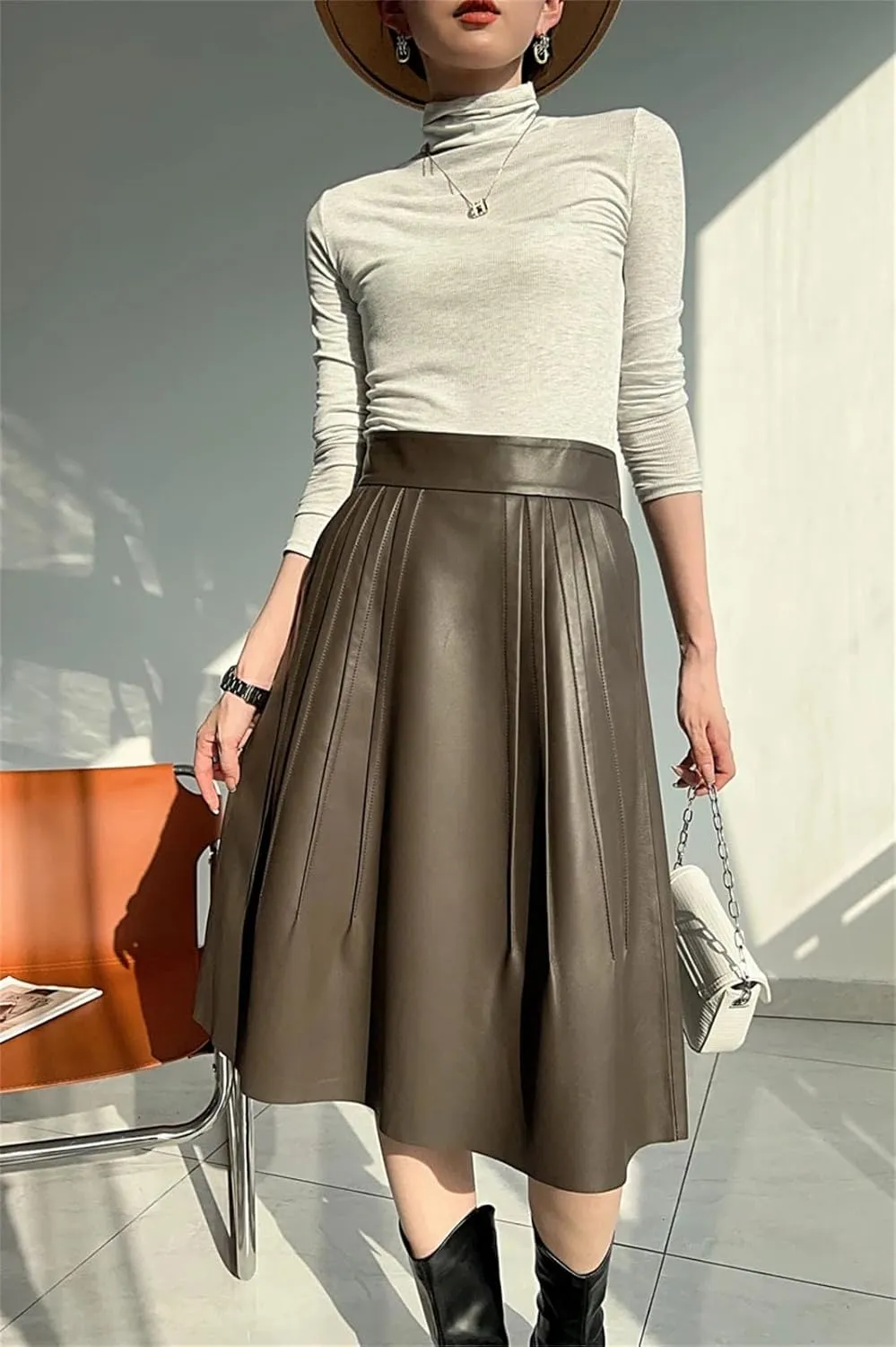 Womens Folded Sheepskin Leather Skirt Winter High-End Heartthrob Midi Pleated Italian